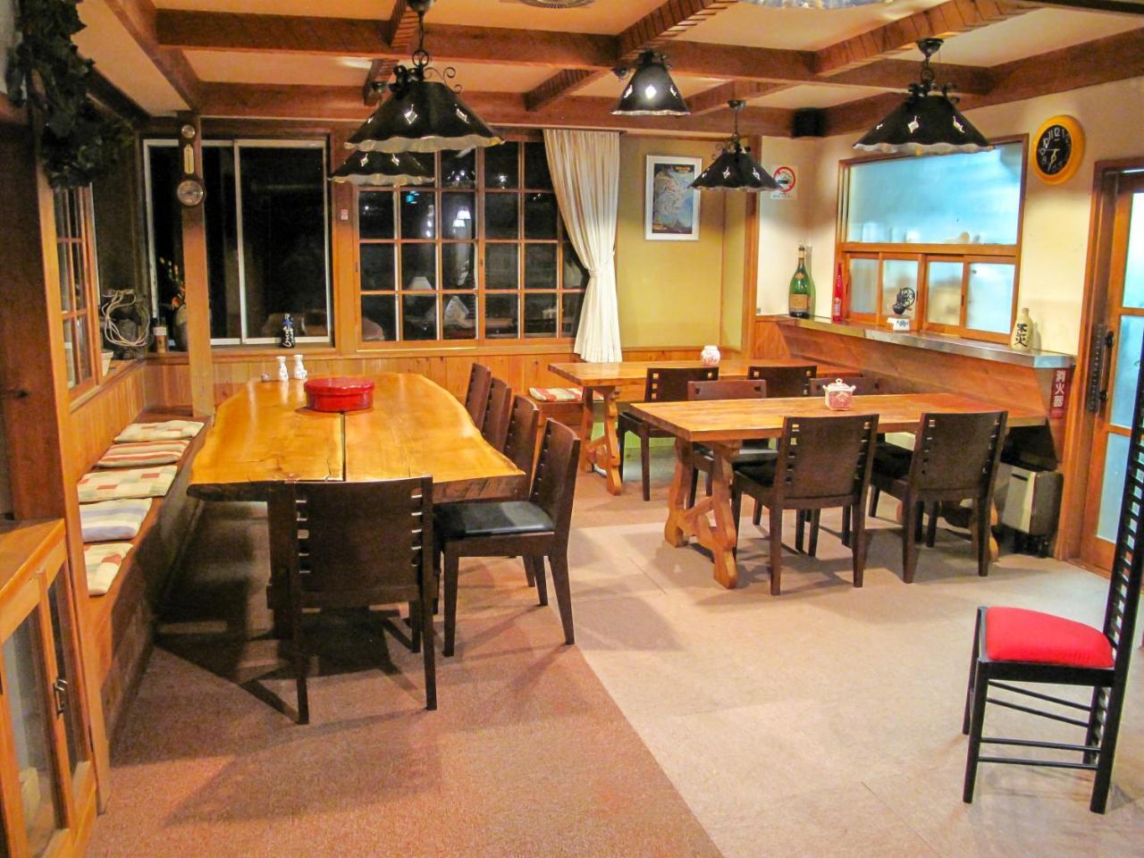 Kizuna Lodge & Bbq Centre Hakuba Exterior photo